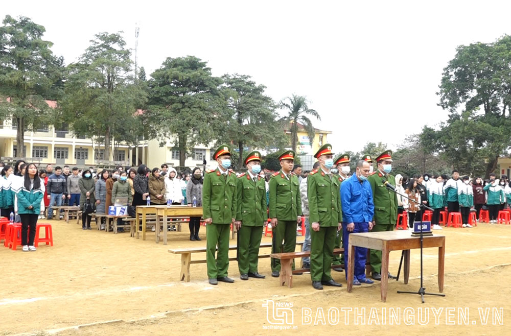 Toà án nhân dân huyện Phú Lương xét xử lưu động 2 vụ án hình sự