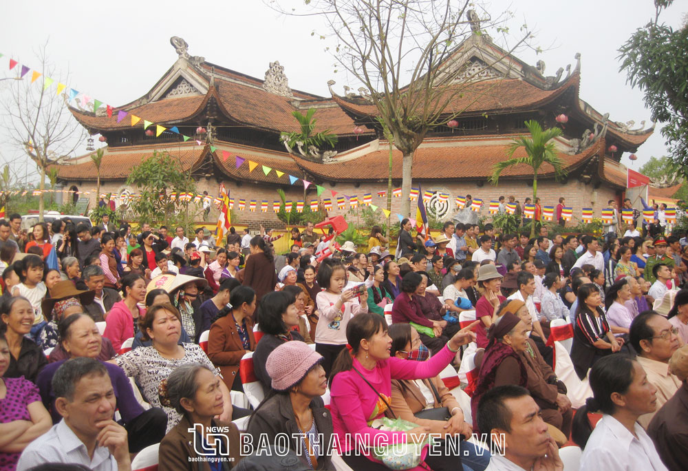 Để mùa lễ hội văn minh, giàu bản sắc