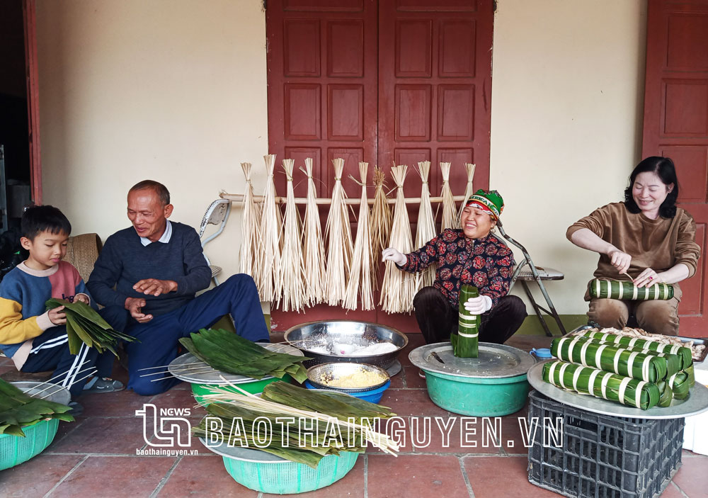 Giữ hương vị bánh chưng lá chít