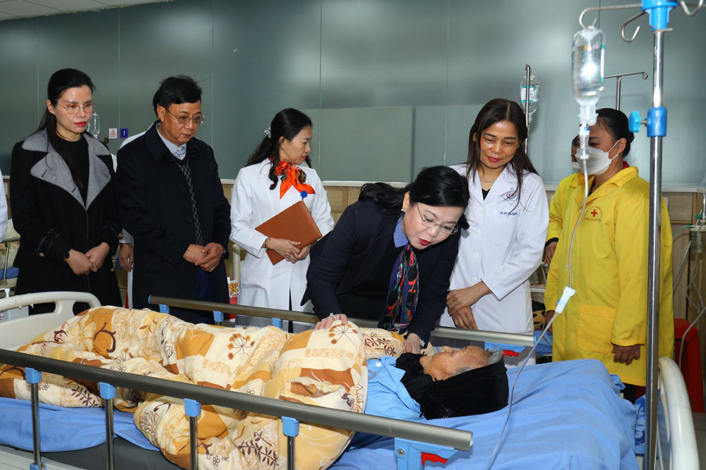 Lãnh đạo tỉnh thăm, động viên các đơn vị trực Tết