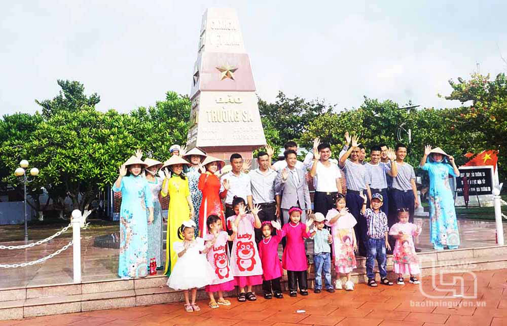 Mang Xuân đến Trường Sa, bài 3: Nhịp sống thanh bình nơi đầu sóng ngọn gió