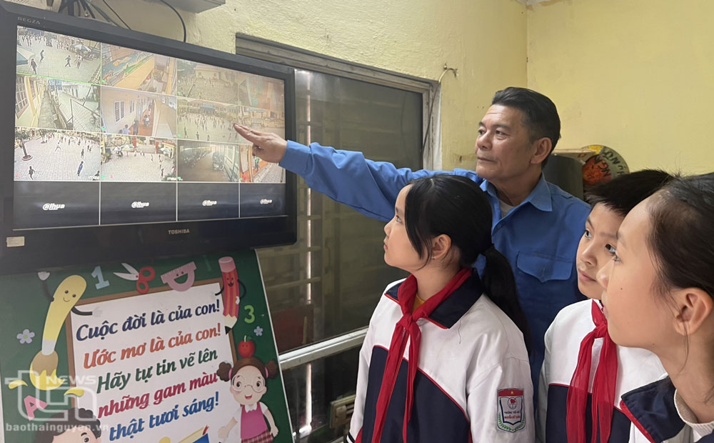 Lợi ích "kép" từ camera quan sát tại trường học