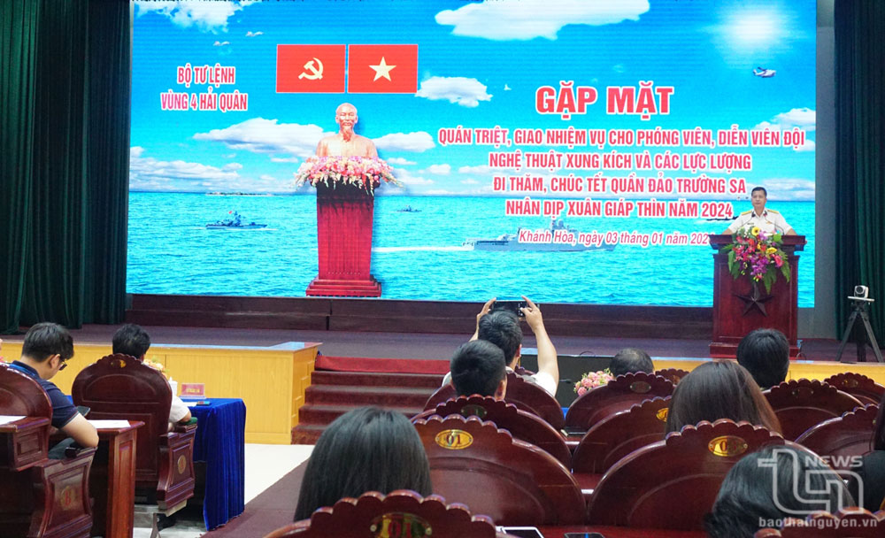 Gần 100 phóng viên, biên tập viên tác nghiệp tại quần đảo Trường Sa dịp Tết