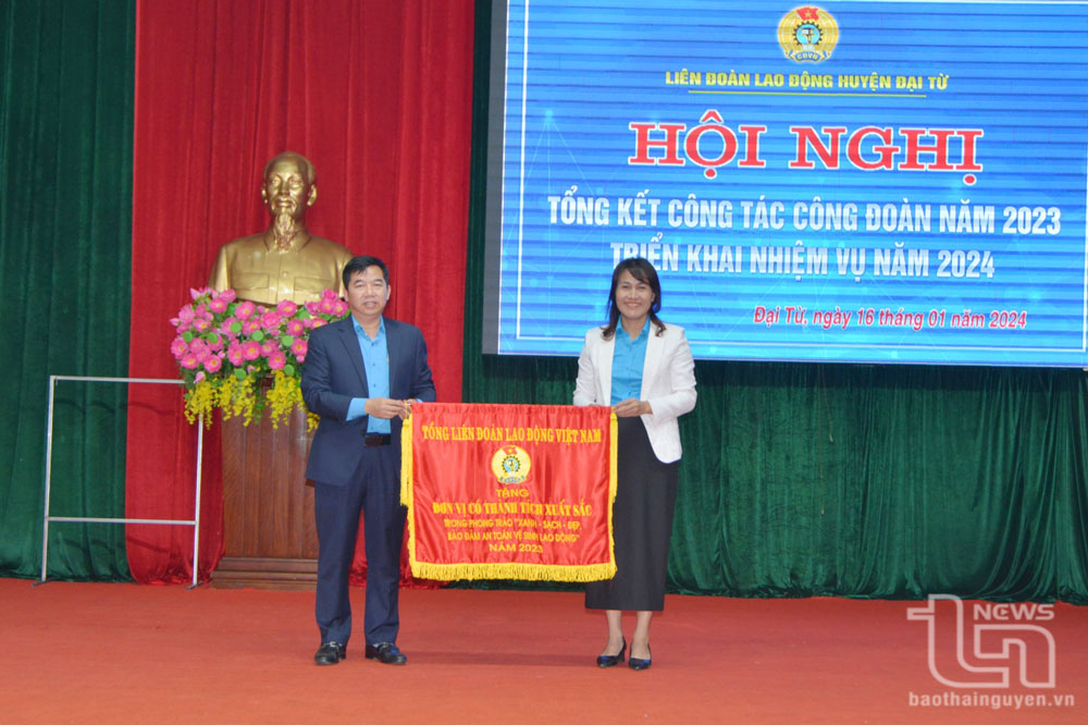 Đại Từ: Đoàn viên công đoàn hiến gần 22.000m2 đất