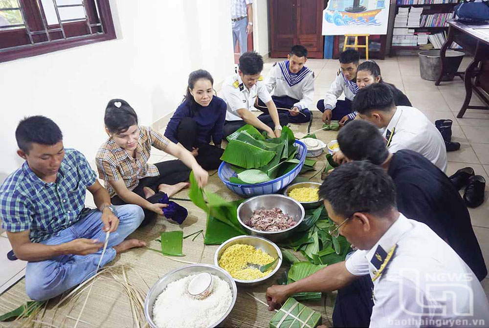 Mang Xuân đến Trường Sa, bài 5: Đón Tết sớm ở Trường Sa