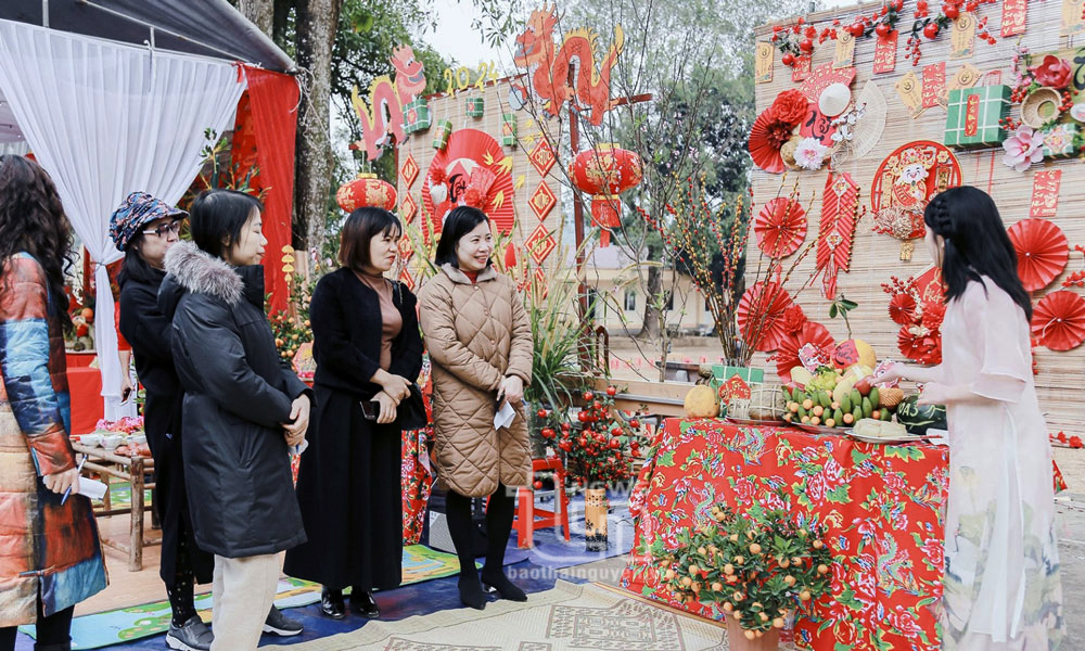 Sôi nổi Ngày hội văn hóa cổ truyền dân tộc