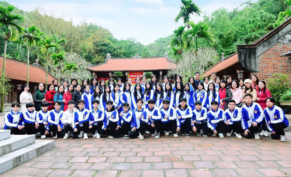 Các em học sinh Trường Phổ thông Vùng cao Việt Bắc trước giờ tham dự kỳ thi chọn học sinh giỏi cấp Quốc gia, bậc THPT năm học 2023-2024.