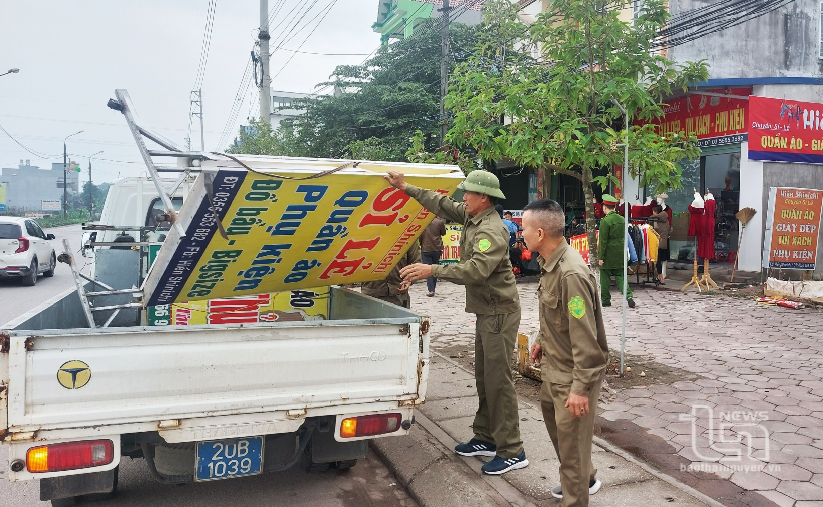 TP. Sông Công: Ra quân giải tỏa vi phạm hành lang an toàn giao thông