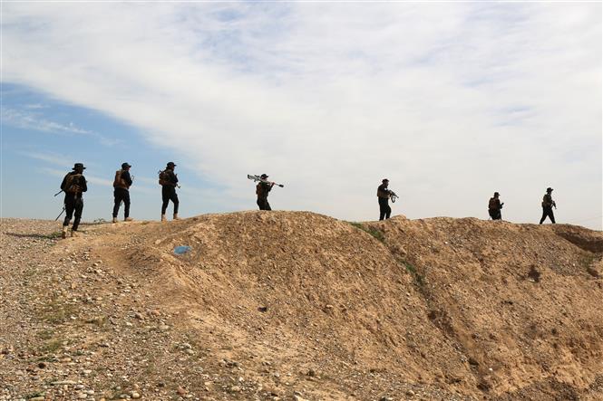 Iraq hoàn thành 400 km tường an ninh biên giới với Syria