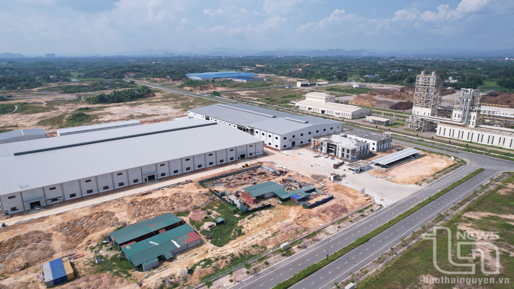 Dự án đầu tư xây dựng và kinh doanh kết cấu hạ tầng Khu công nghiệp Sông Công II (giai đoạn 2) đang được triển khai với quy mô trên 296ha, tổng vốn đầu tư gần 4.000 tỷ đồng, hứa hẹn thu hút nhiều nhà đầu tư lớn.