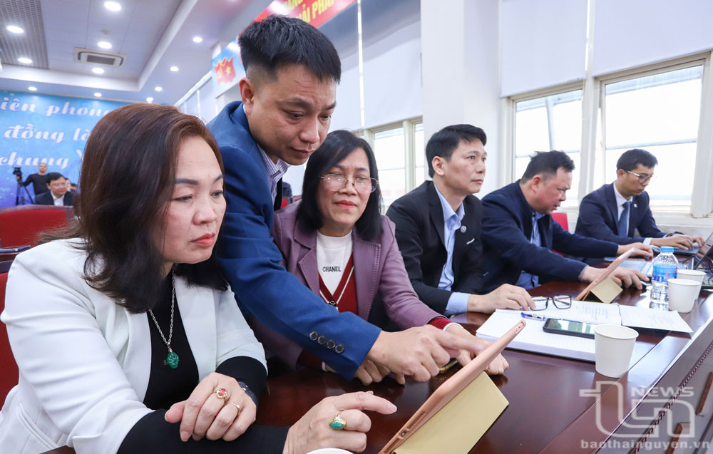 Hợp tác đẩy mạnh chuyển đổi số trong ngành Giáo dục Thái Nguyên