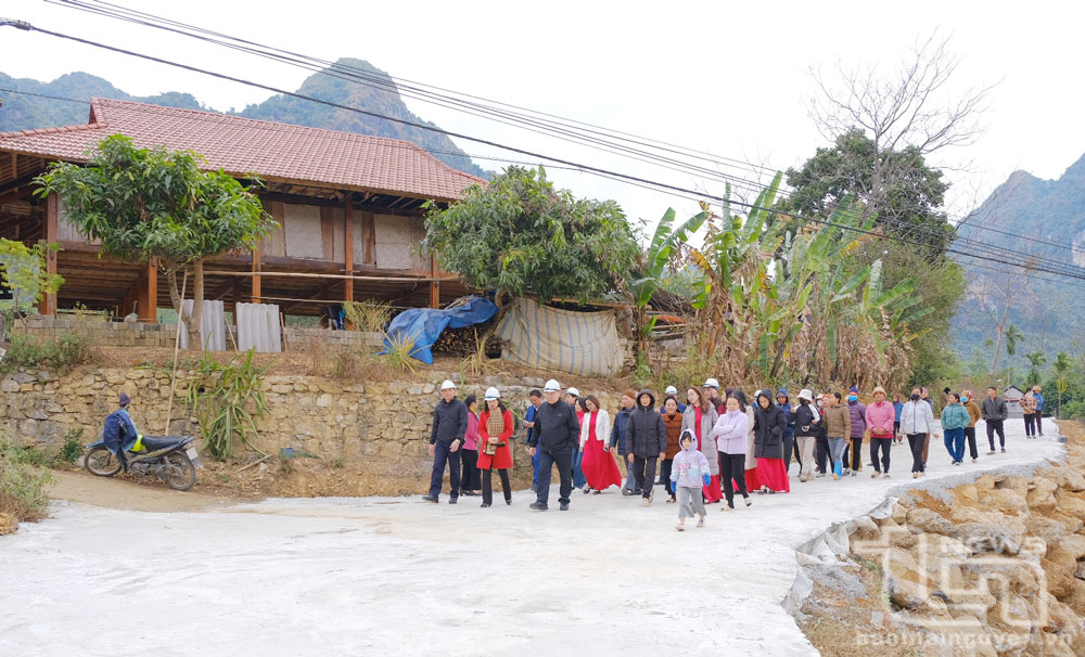 Công ty Thăng Long: Khánh thành đường vào xóm Trung Sơn