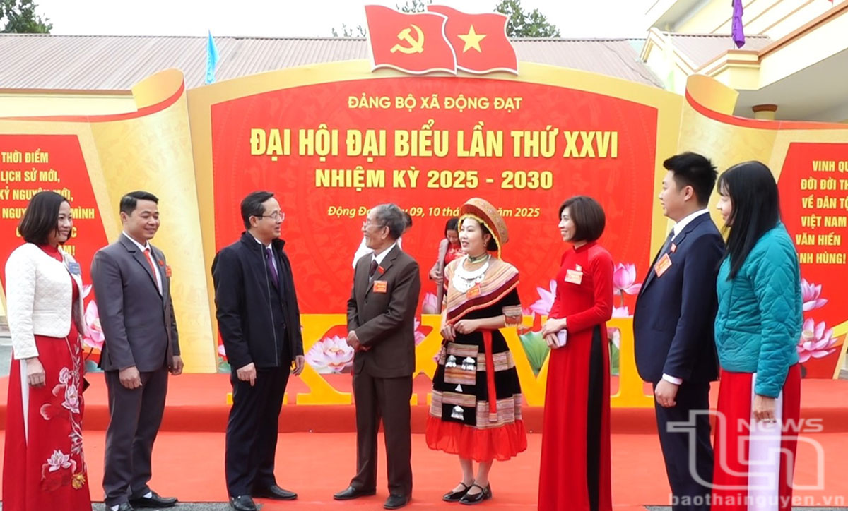 Đồng chí Phó Bí thư Thường trực Tỉnh ủy Phạm Hoàng Sơn dự Đại hội Đảng bộ xã Động Đạt