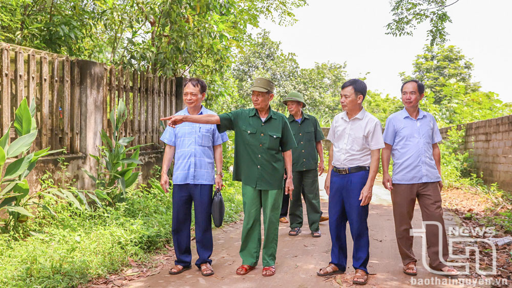 Kiên cường sống, cống hiến xây dựng quê hương