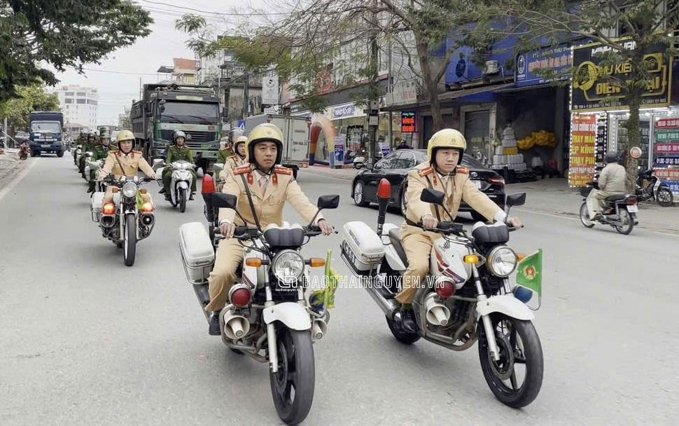 Không để hành khách không kịp về quê ăn Tết do thiếu phương tiện vận tải