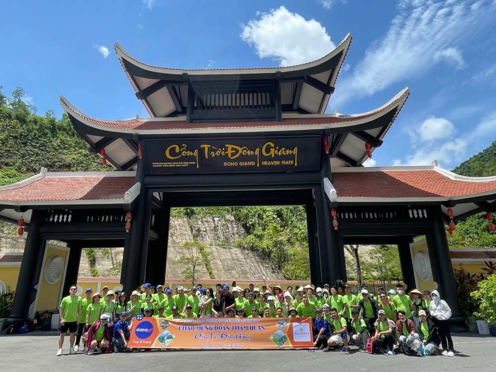  100 nhân viên khách sạn Rosamia tham gia tour CTĐG của DANAGO.