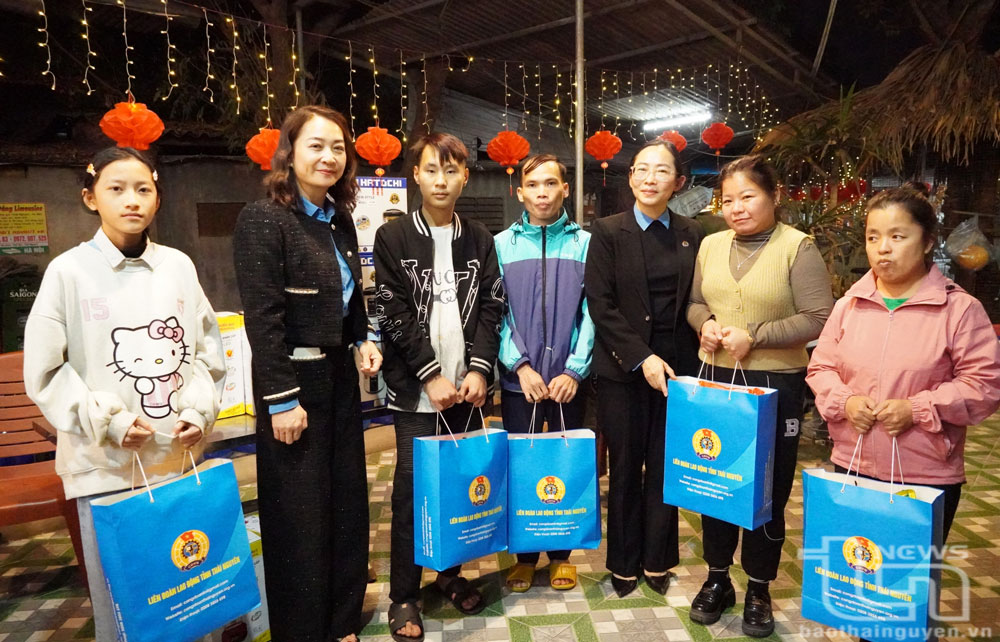 Góp yêu thương, trao xuân ấm