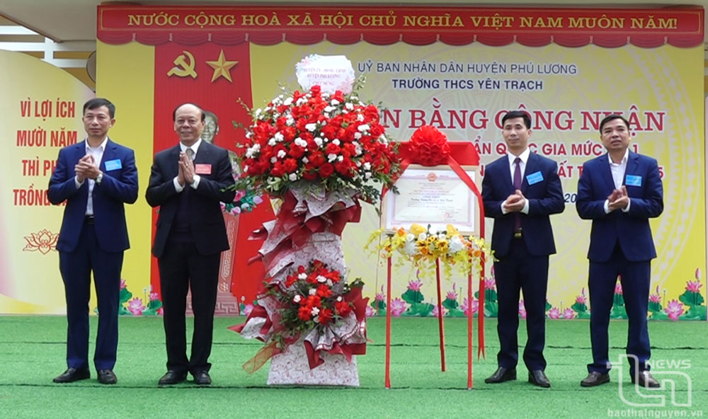Trường THCS Yên Trạch đạt chuẩn Quốc gia mức độ 1