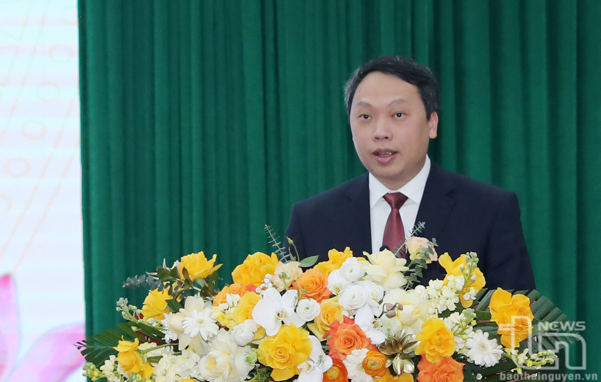 Đồng chí Chủ tịch UBND tỉnh Nguyễn Huy Dũng phát động phong trào thi đua năm 2025.