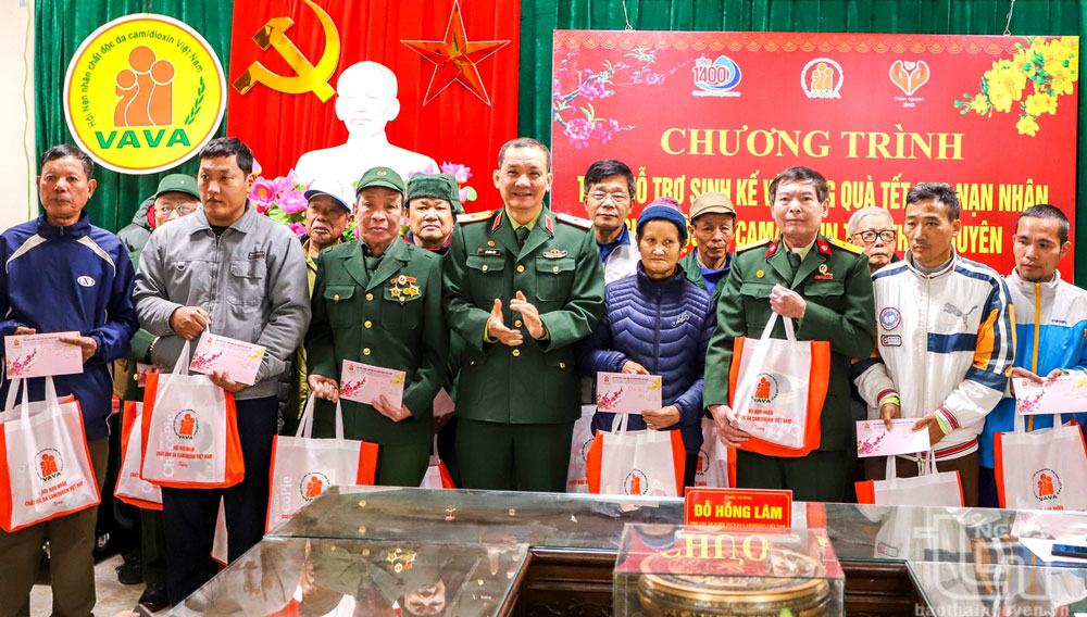 Để mùa Xuân thêm ấm tình người