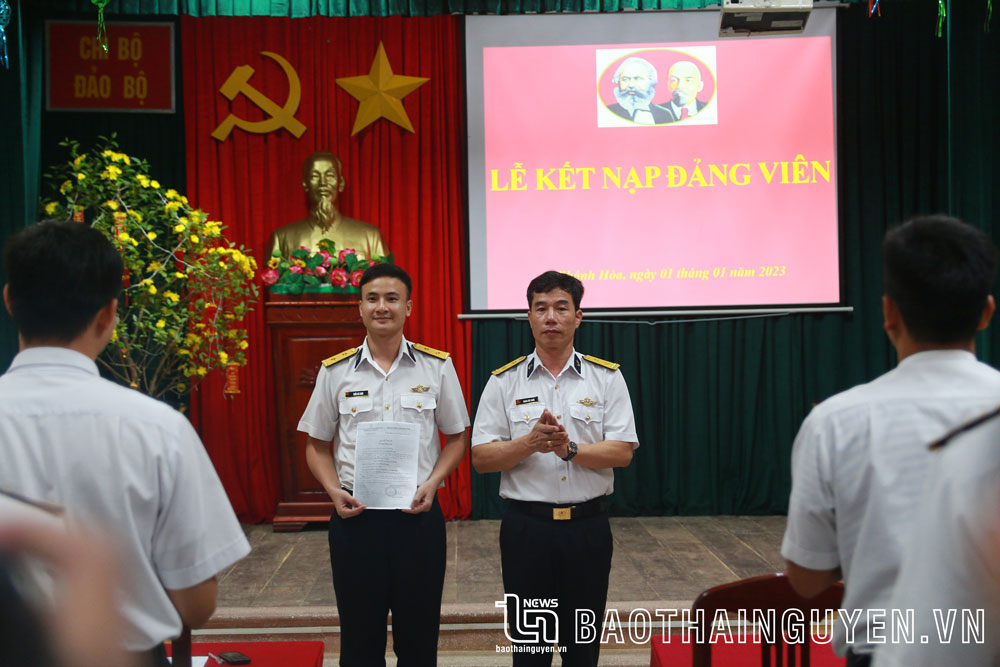 Gieo “hạt giống đỏ” nơi quần đảo tiền tiêu