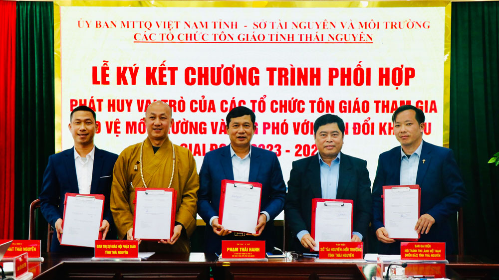 Các tổ chức tôn giáo cam kết tích cực tham gia bảo vệ môi trường