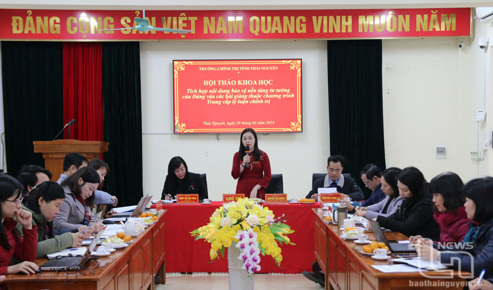 Tích hợp nội dung bảo vệ nền tảng tư tưởng của Đảng vào giảng dạy lý luận chính trị