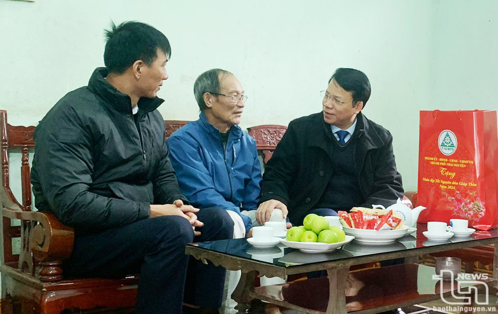 Chăm lo thiết thực cho gia đình người có công