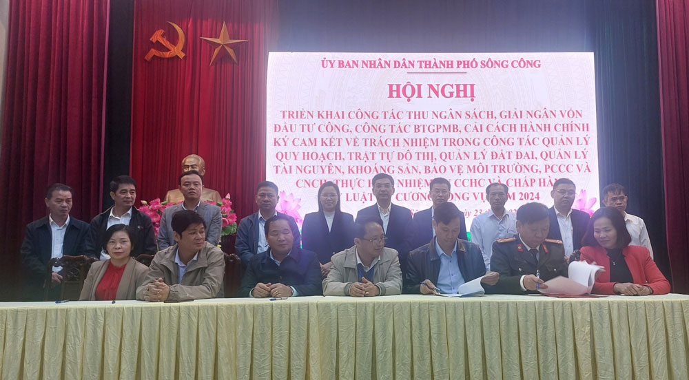 TP. Sông Công: Ký cam kết thực hiện các nhiệm vụ trọng tâm