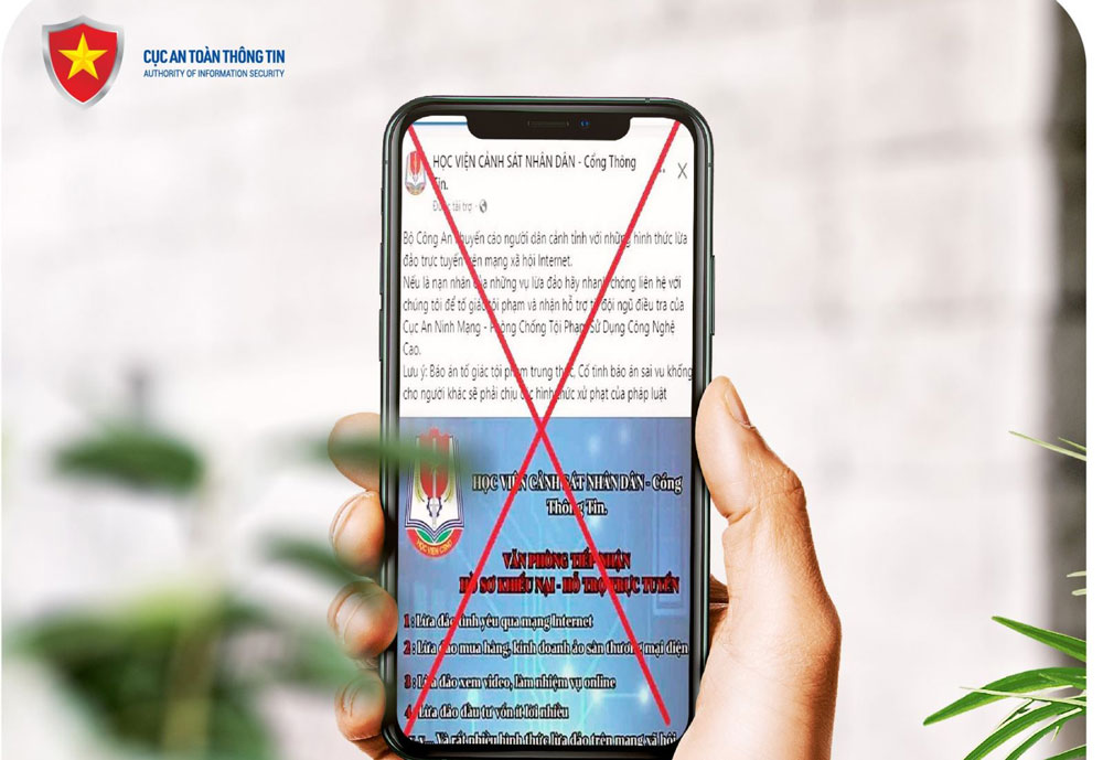 Xuất hiện giả mạo tài khoản facebook của Học viên cảnh sát nhân dân hỗ trợ lấy lại tiền lừa đảo.