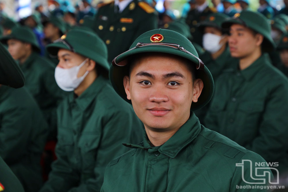 Rạng rỡ trong ngày nhập ngũ.