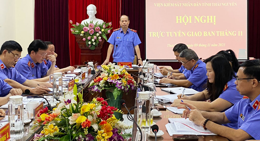 Hội nghị giao ban công tác tháng của ngành Kiểm sát được tổ chức bằng hình thức trực tuyến.