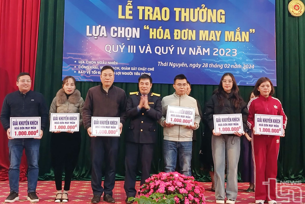 Cục Thuế tỉnh tổ chức trao thưởng “Hóa đơn may mắn”