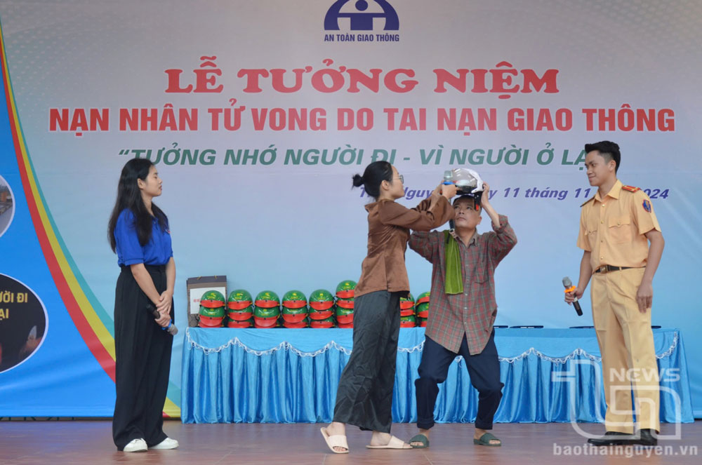 Đẩy mạnh giáo dục an toàn giao thông trong trường học