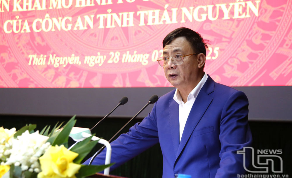 Đồng chí Phó Chủ tịch Thường trực UBND tỉnh Đặng Xuân Trường phát biểu chỉ đạo tại Hội nghị.