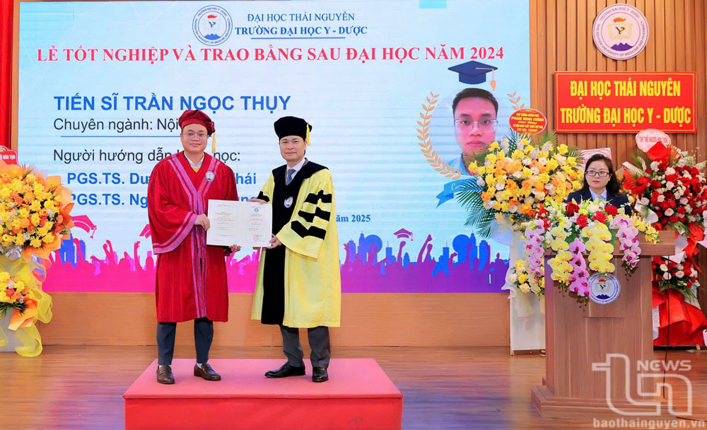 Trường Đại học Y - Dược Thái Nguyên: Trao gần 700 bằng tốt nghiệp sau đại học