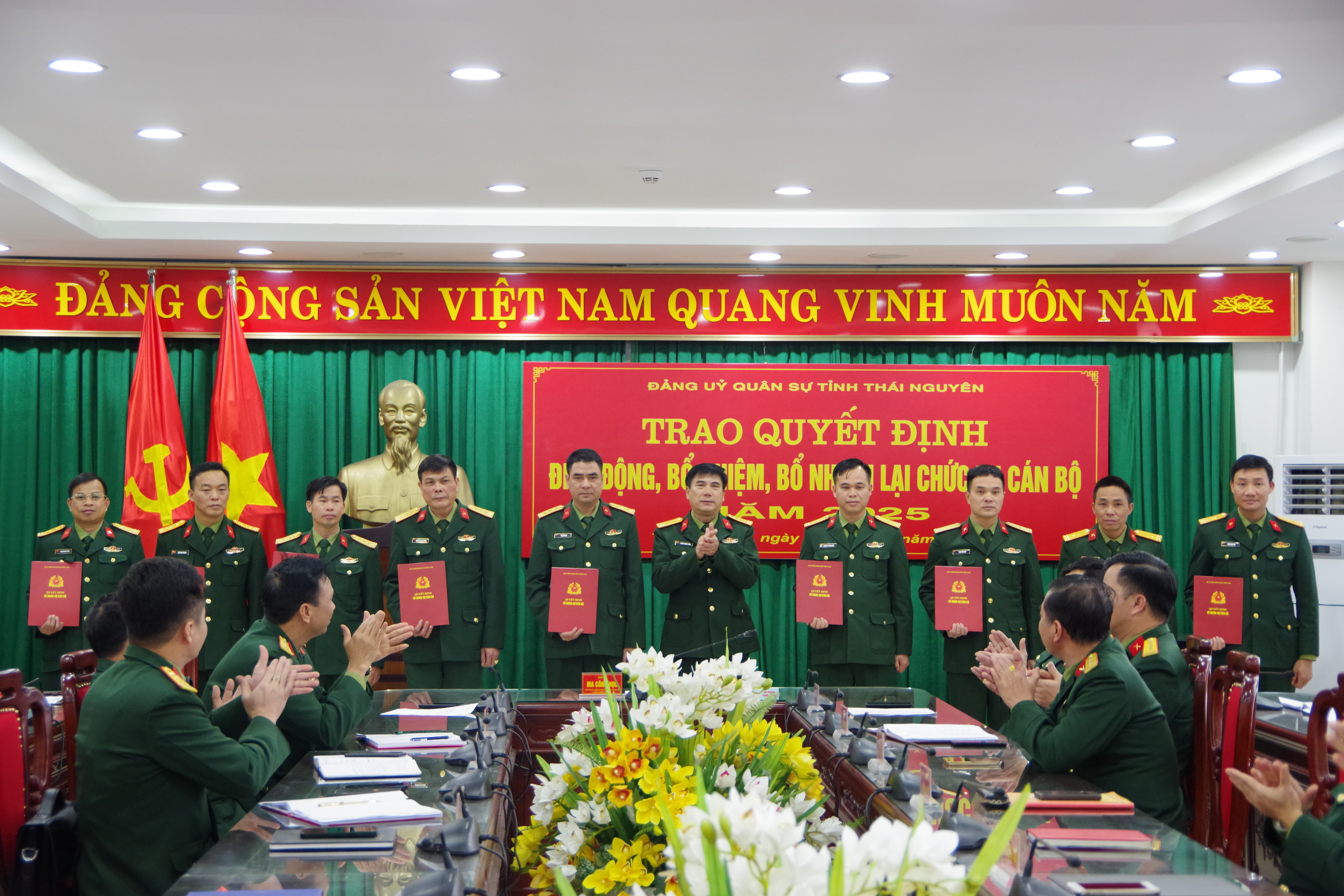 Đảng ủy Quân sự tỉnh: Trao quyết định điều động, bổ nhiệm cán bộ năm 2025