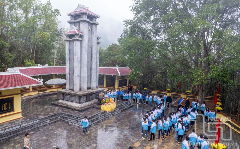 Nhiều học sinh tham dự buổi Lễ.