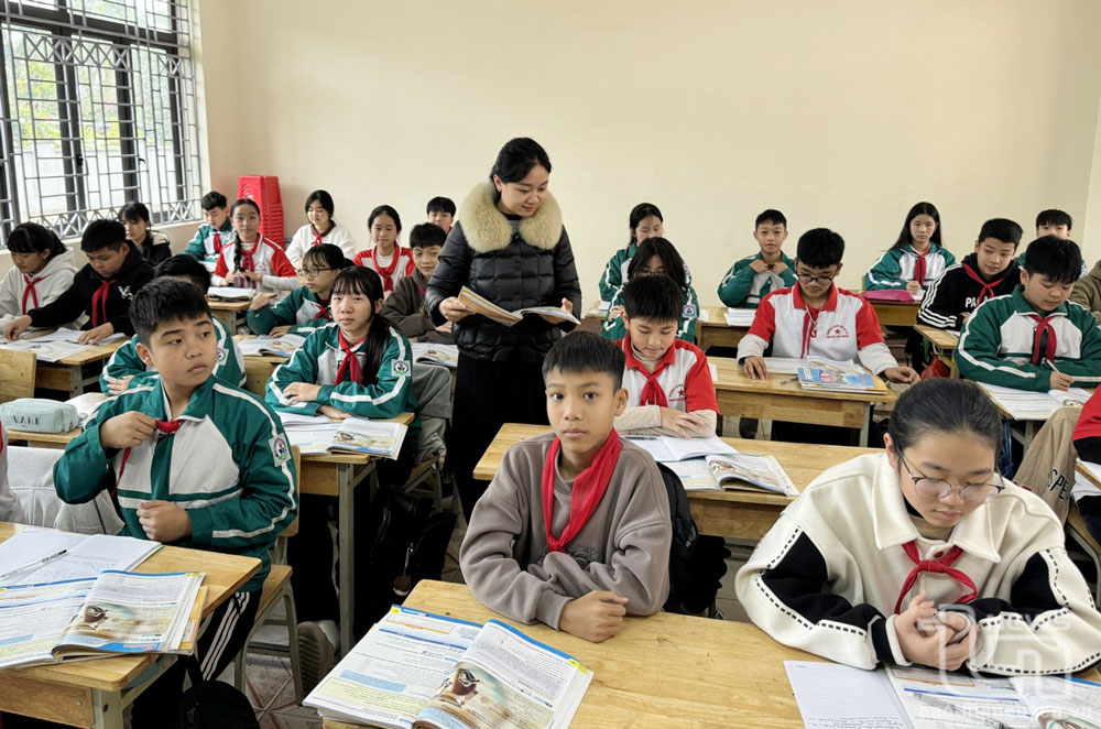 Giờ dạy học của cô và trò Trường THCS Nguyễn Tất Thành (Đại Từ).