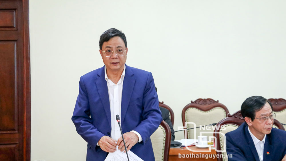 Đồng chí Phó Chủ tịch Thường trực UBND tỉnh Đặng Xuân Trường phát biểu tại Hội nghị.