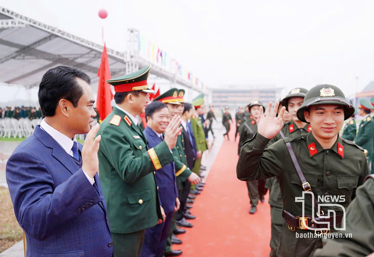 [Ảnh] Tân binh Thái Nguyên rạng rỡ ngày nhập ngũ
