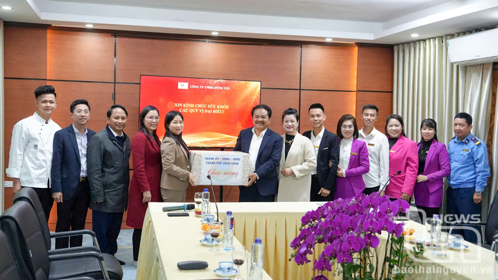 Lãnh đạo TP. Sông Công thăm, động viên doanh nghiệp