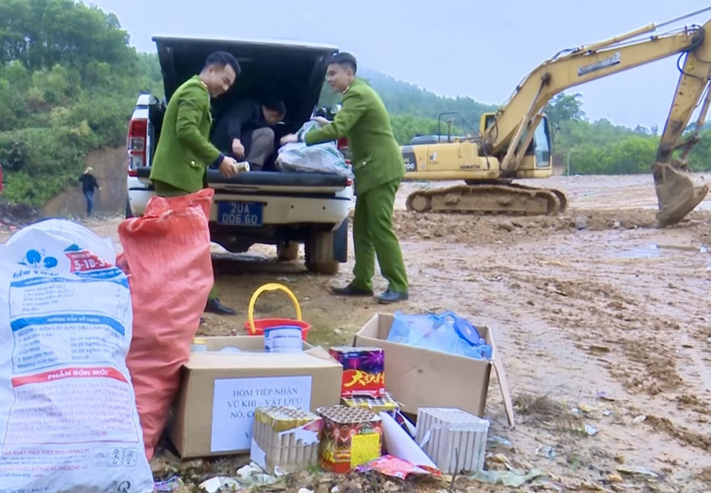 Đại Từ: Tiêu hủy hơn 12kg pháo nổ