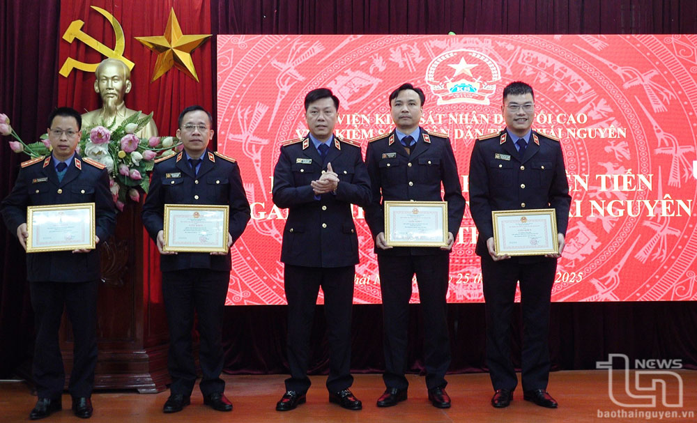 Biểu dương nhiều điển hình tiên tiến ngành Kiểm sát Thái Nguyên