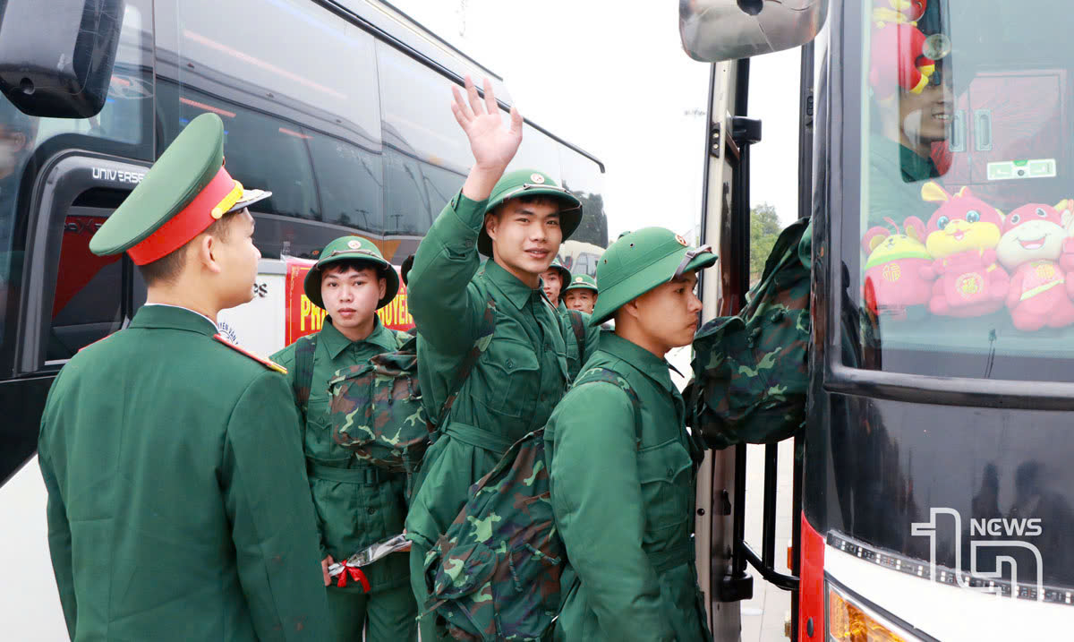 Huyện Phú Bình giao quân cho 9 đơn vị, gồm: Trung đoàn Bộ binh 12, Sư đoàn Bộ binh 3; Trung đoàn Bộ binh 246, Sư đoàn 346; Lữ đoàn 210; Tiểu đoàn 23, Bộ Tham mưu (Quân khu 1); Đoàn nghi lễ Quân đội; Lữ đoàn 144 (Bộ Tổng Tham mưu); Bộ tư lệnh bảo vệ Lăng Chủ tịch Hồ Chí Minh; Lữ đoàn 675, Binh chủng Pháo binh; Phòng Tổ chức cán bộ, Công an tỉnh.