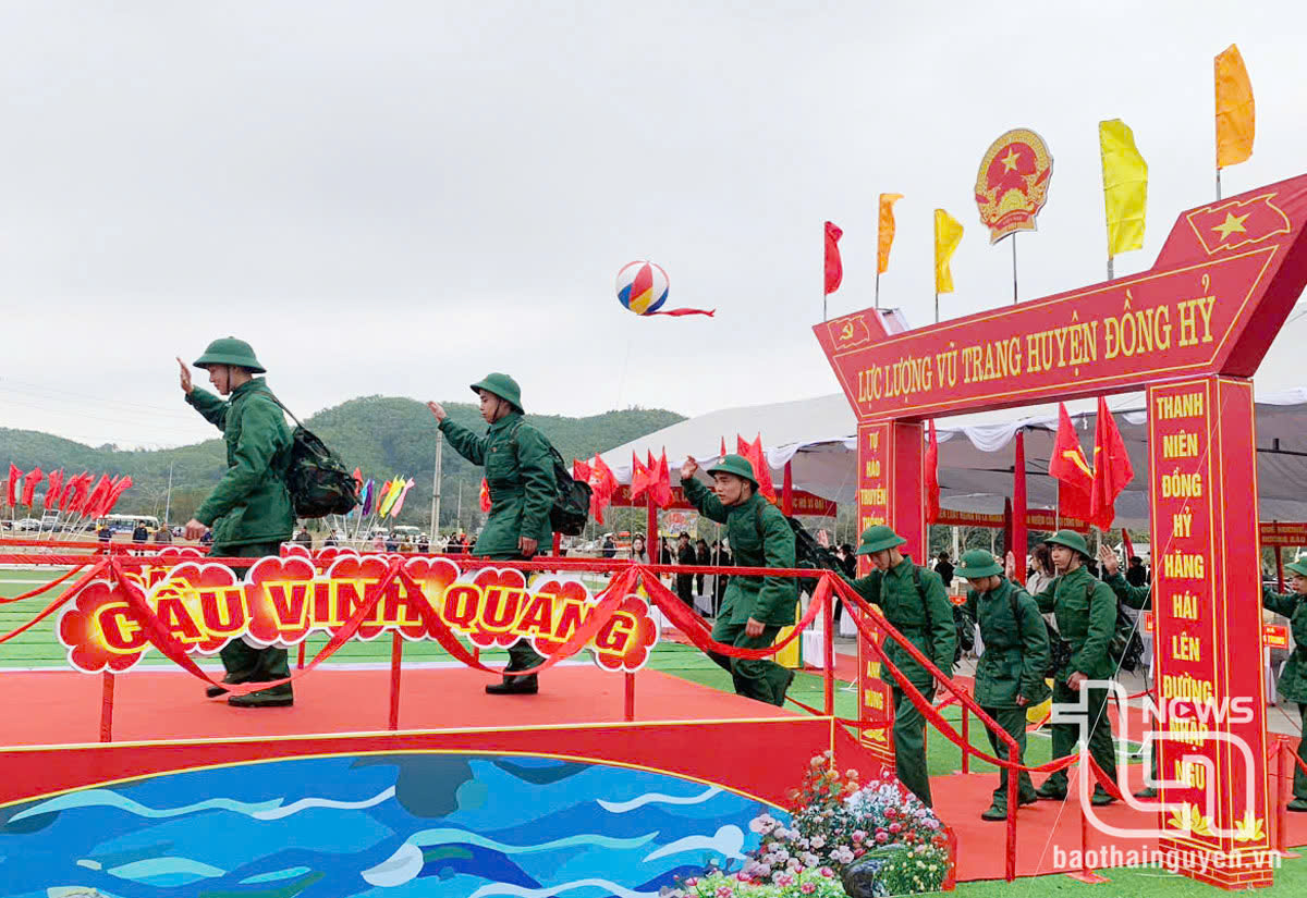 Huyện Đồng Hỷ có 172 công dân lên đường nhập ngũ, trong đó 142 người thực hiện nghĩa vụ quân sự, 30 người thực hiện nghĩa vụ tham gia Công an nhân dân.