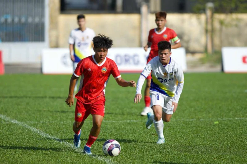 Xác định tám đội vào tứ kết Giải U19 quốc gia 2025 