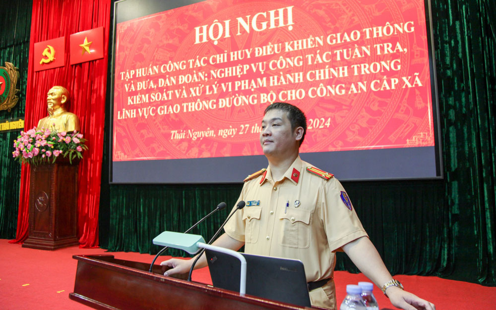 Tập huấn về đảm bảo trật tự an toàn giao thông