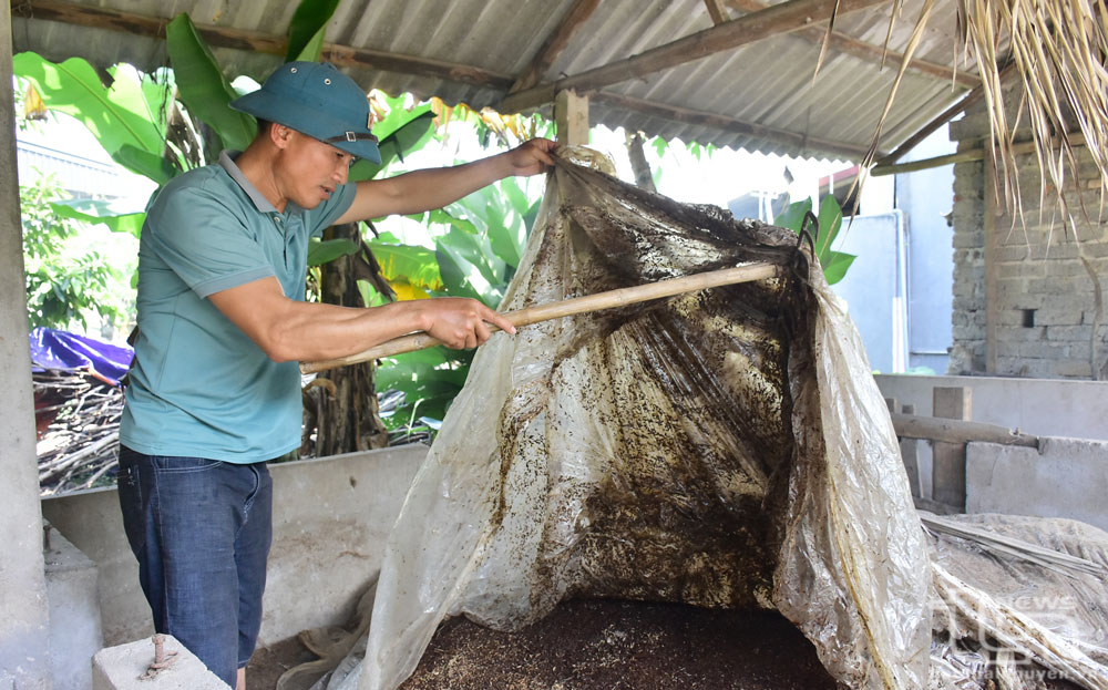 Nông dân xã Minh Lập (Đồng Hỷ) tự sản xuất phân bón hữu cơ từ phế phẩm, phụ phẩm nông nghiệp.