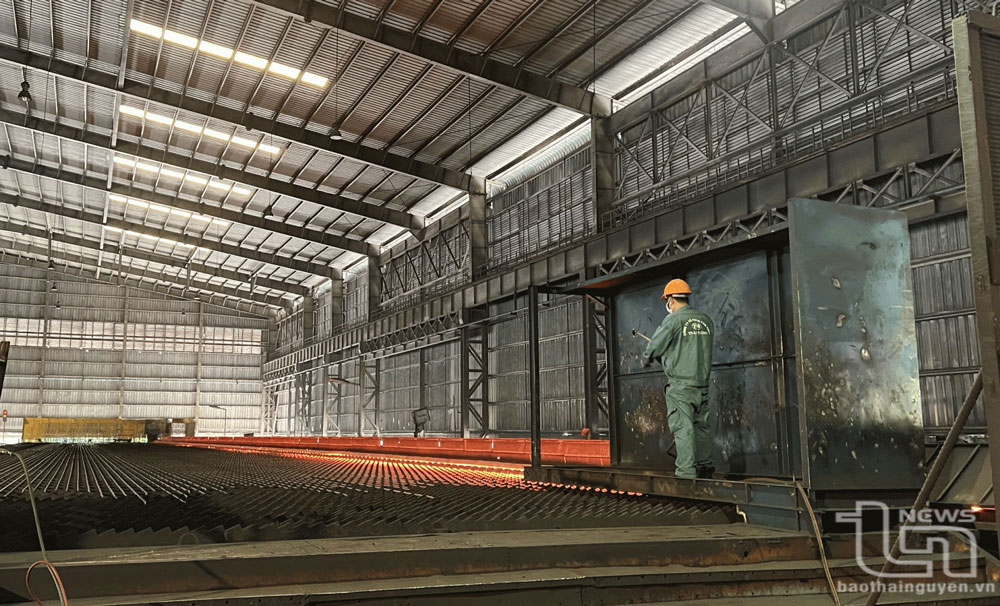 Dây chuyền sản xuất thép cán của Công ty CP Cán thép Thái Trung.